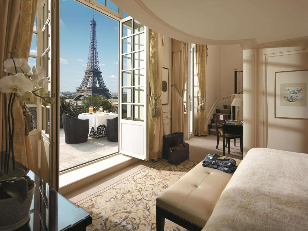 โรงแรมแชงกรี-ลา ปารีส
(Shangri-La Hotel, Paris)